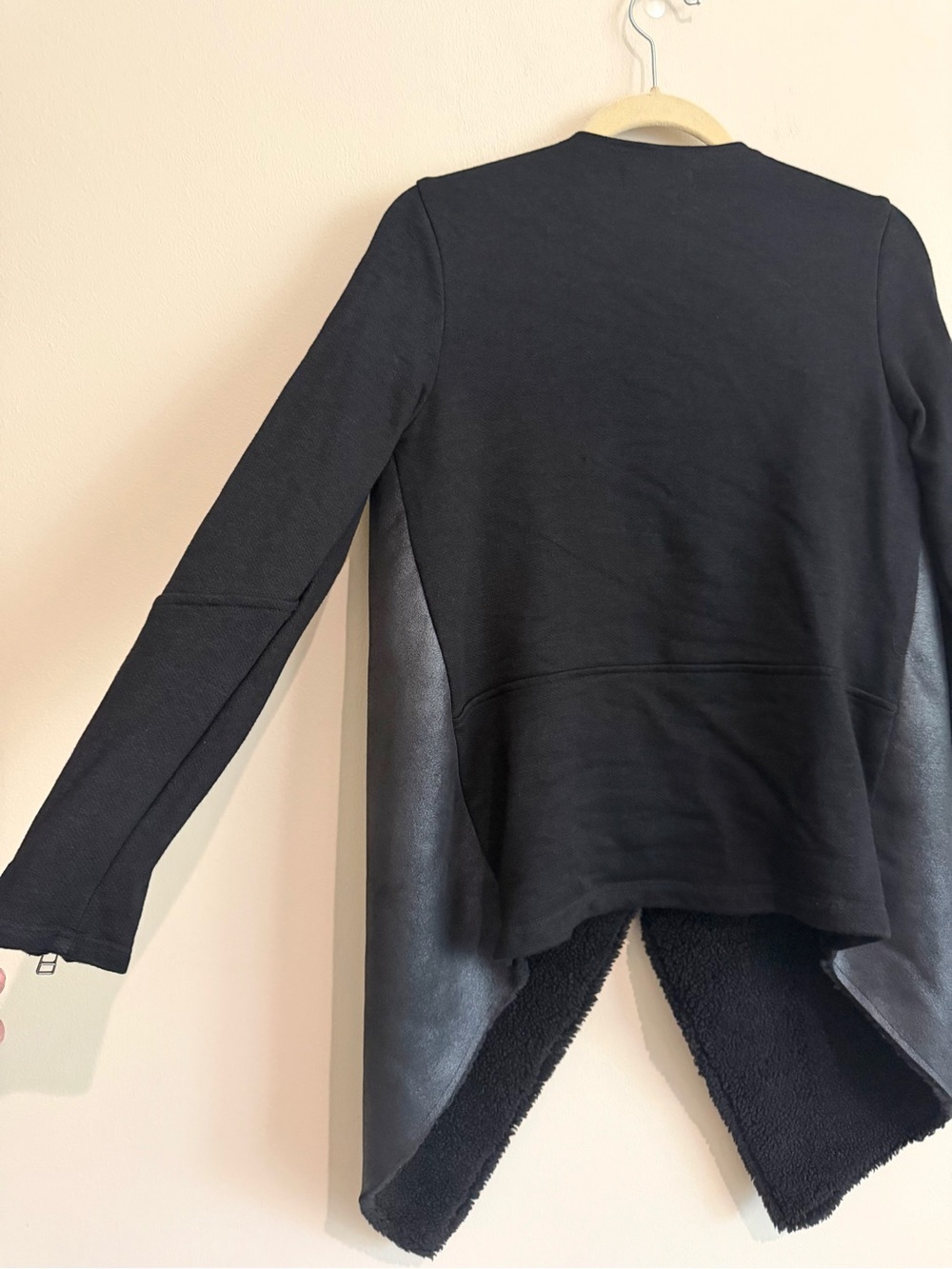 Velvet by Graham & Spencer Black Drape Faux Shearling Knit Open Front Jacket M - Picture 9 of 12